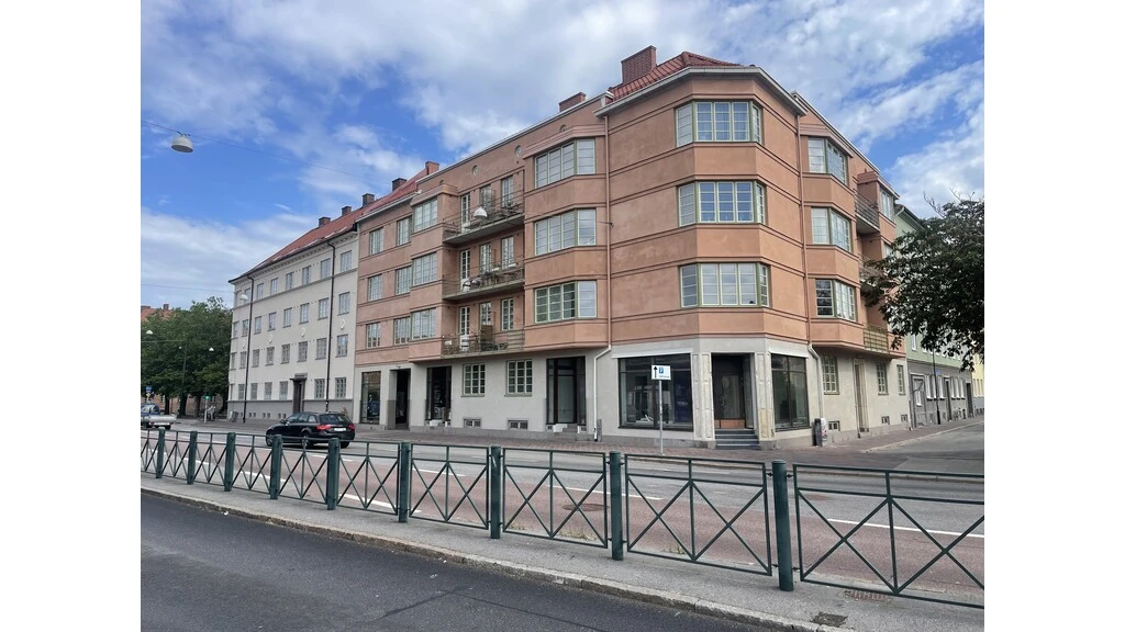 Genom ett omfattande restaureringsprojekt har Amiralsgatan 42 återfått sin forna glans