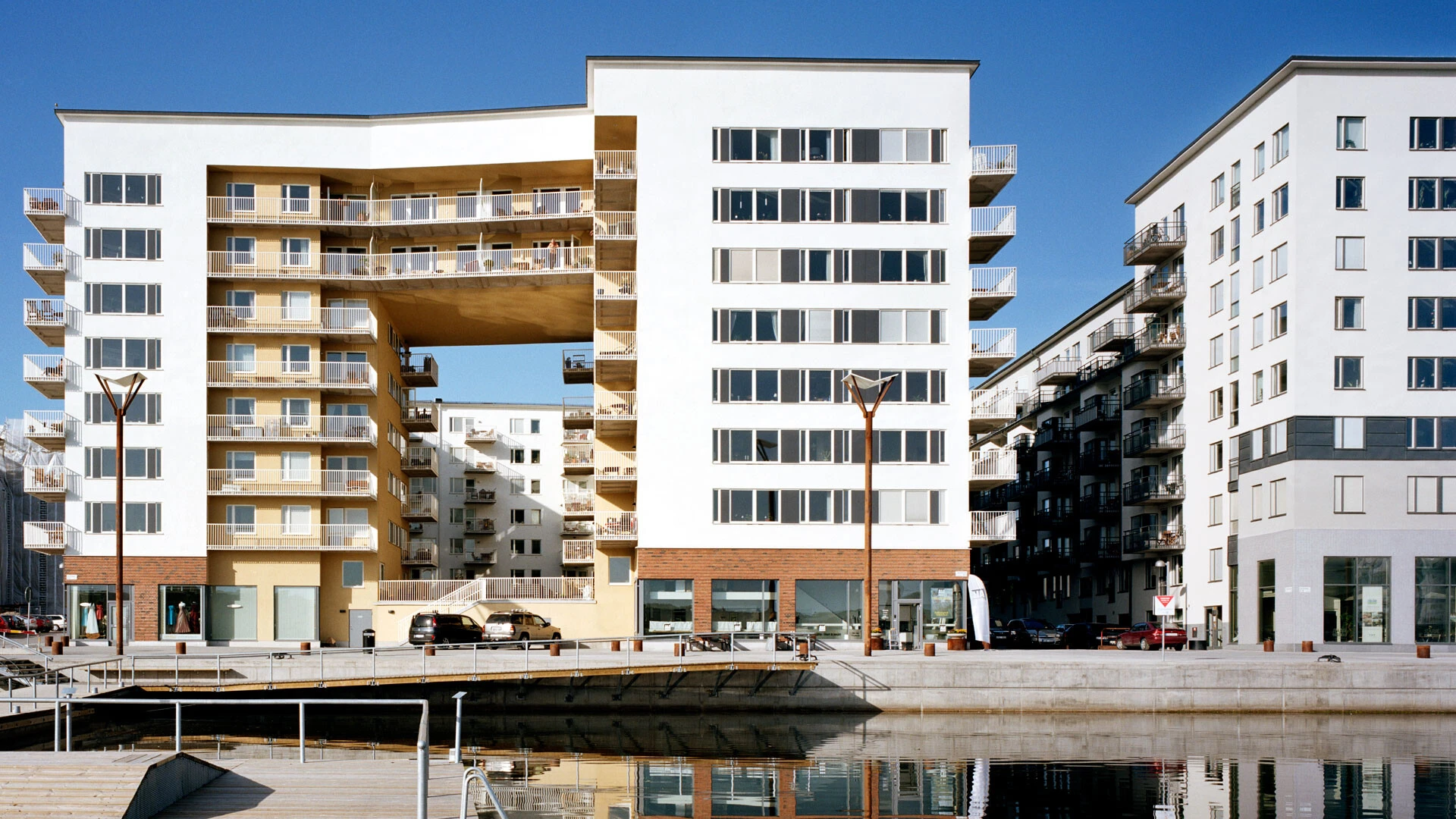 Brf Vinodlaren, Liljeholmskajen, har Serpomin fasad