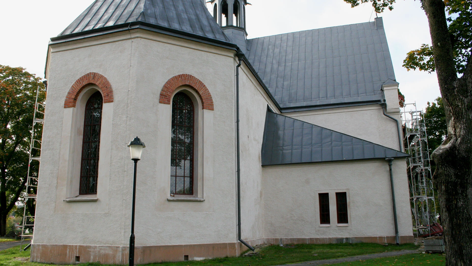 Harmånger kyrka har renoverats med kalkbruk från Weber
