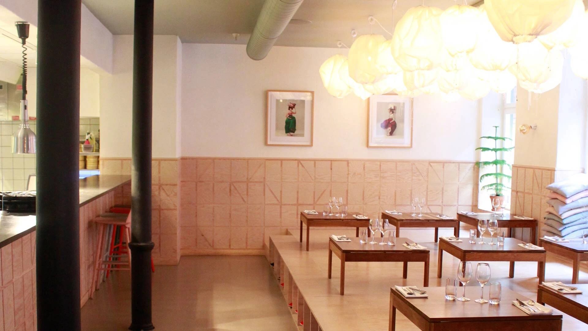 Restaurang Namu i Malmö har Industrigolv från Weber