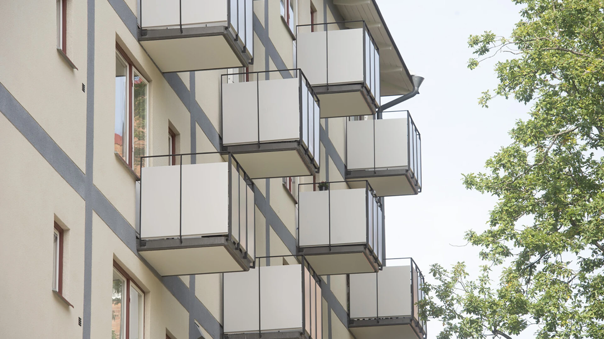 Brf Polyporus fick ny terrasitputs-fasad från Weber