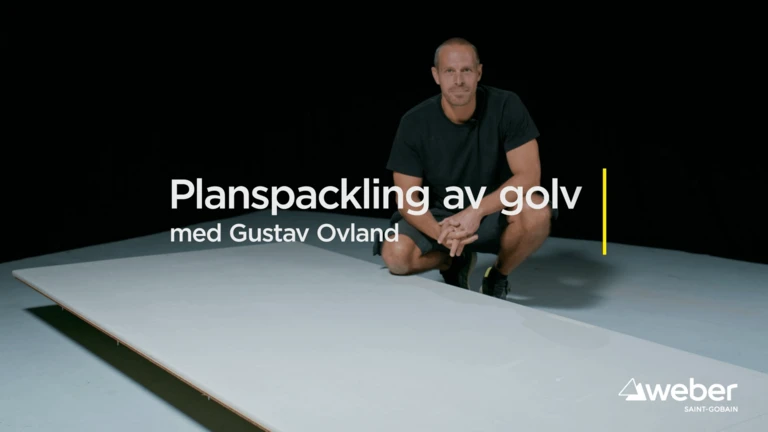 Flytspackla entrégolvet i hallen  